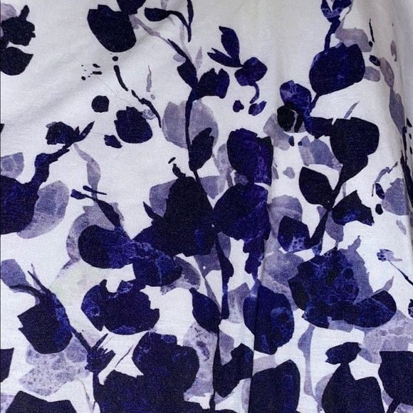 White and Purple lace embroidered Cold-Shoulder Blouse - Picture 4 of 7